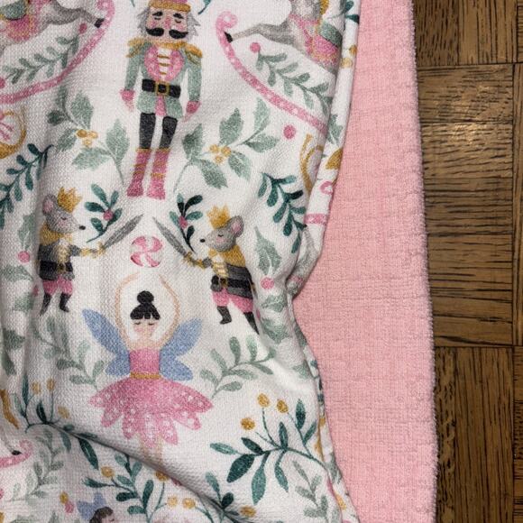 Cupcakes & Cashmere Nutcracker Ballet Mouse King Kitchen Towel Pastels Set Of 3 - Picture 4 of 4